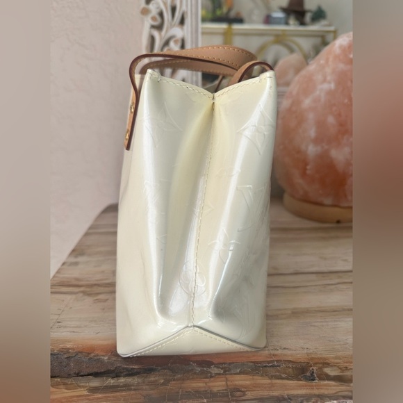 LOUIS VUITTON Vernis Reade PM Perle - Picture 8 of 10